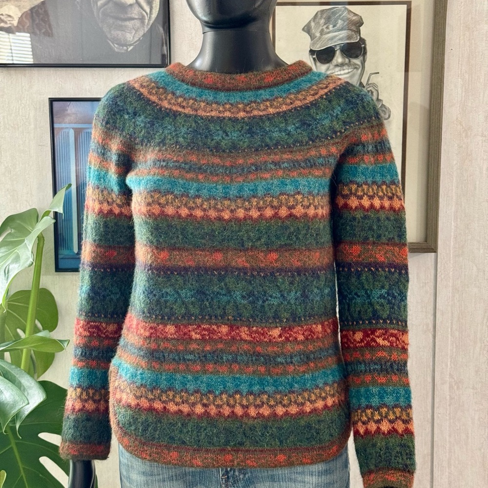 Novica 100% Alpaca Sweater. Size S.